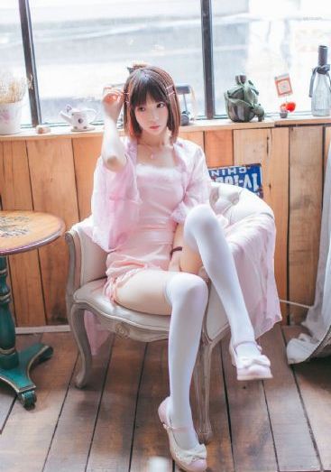 日本挤奶人喷奶水的视频
