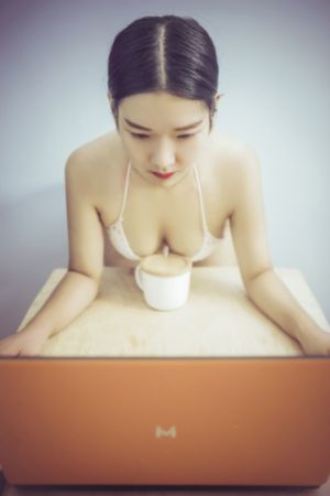 一同看彩虹男gary