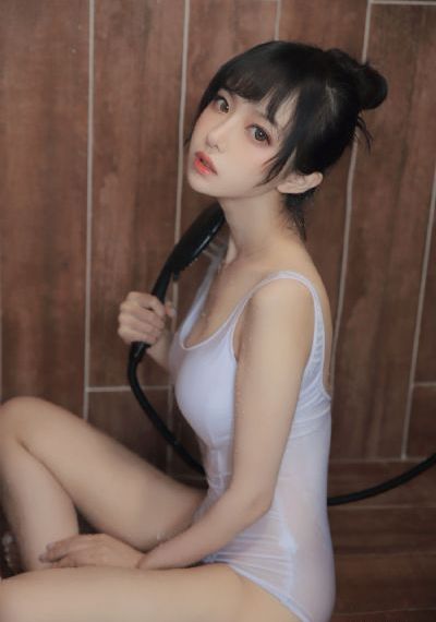 全彩无遮巨大乳尖奶老师在线观看