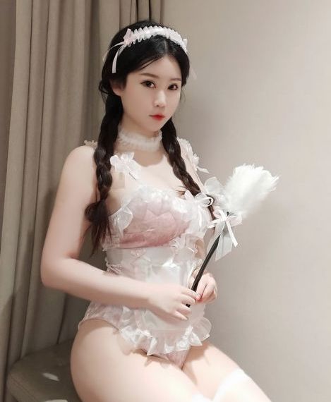无内衣秘书hd中字在线高清观看